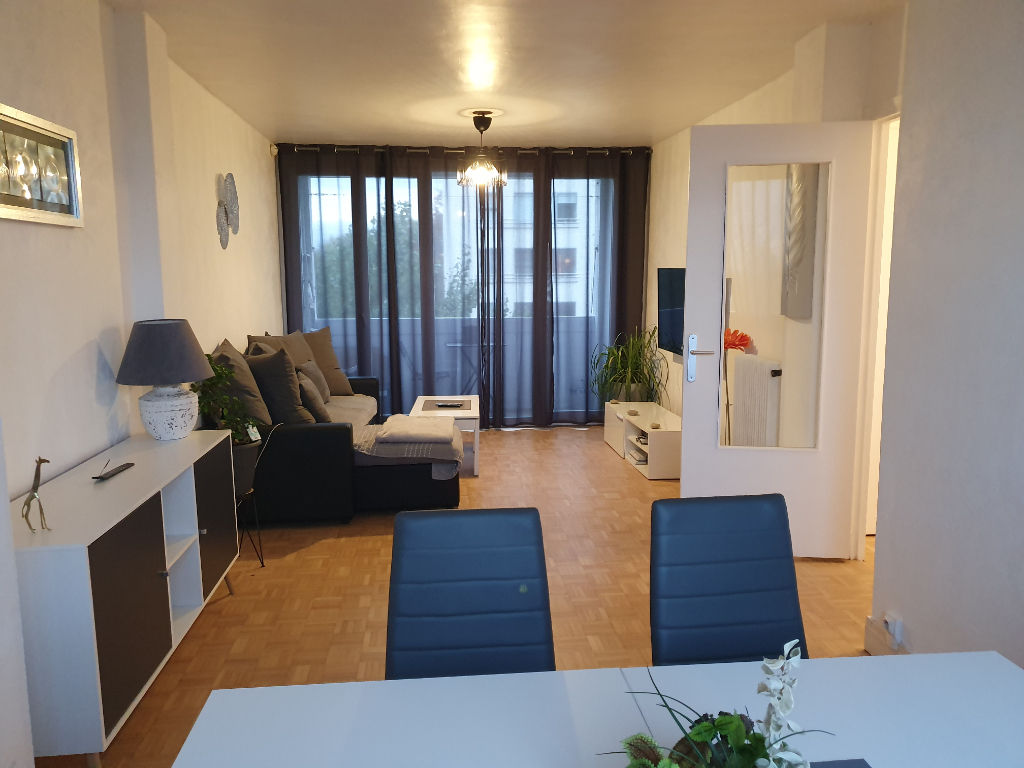 Appartement 3 pièces d'une surface habitable de 65,95 m² à vendre au RAINCY (93340).