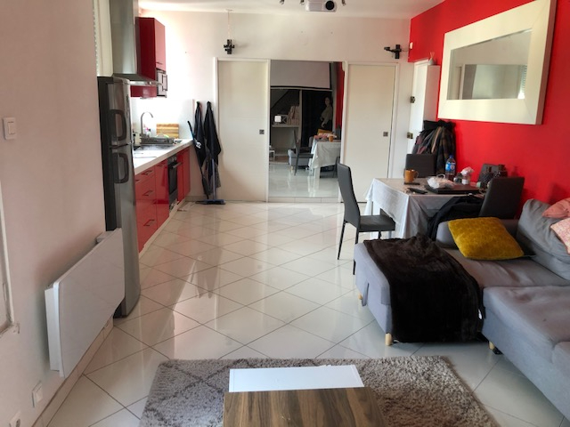 Location : duplex T2 (35 m²) et surface total au sol de 60m2 aux PAVILLONS SOUS BOIS
