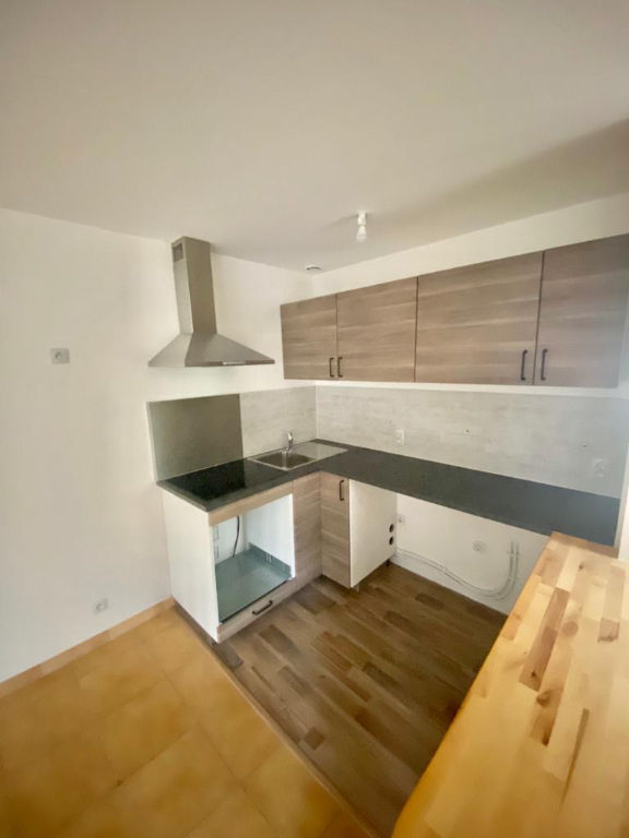 Location d'une maison 2 pièces aux PAVILLONS SOUS BOIS