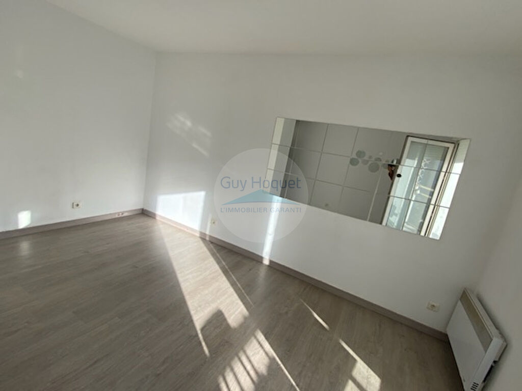 Location d'un appartement F1 aux PAVILLONS SOUS BOIS