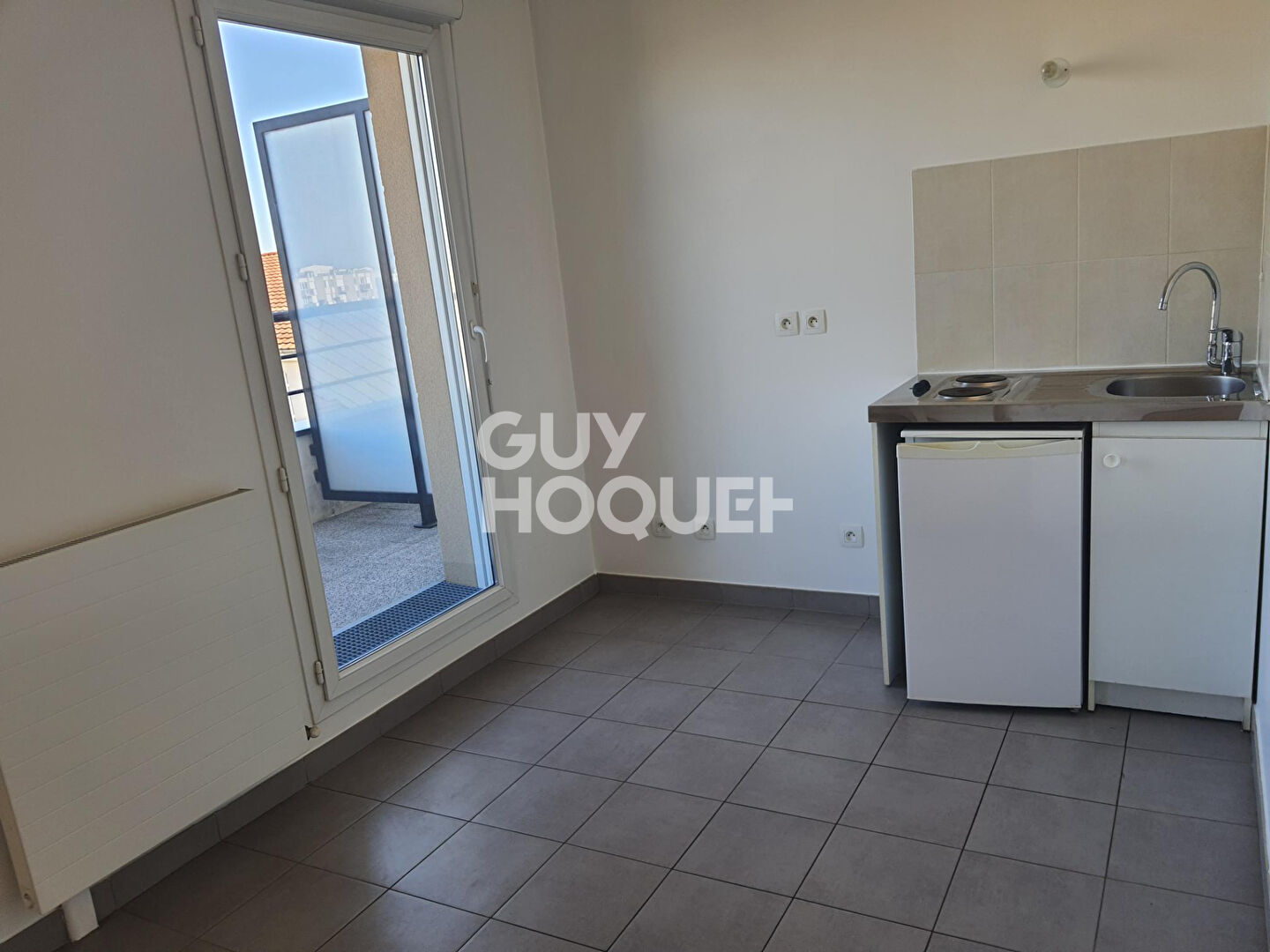 LOCATION d'un appartement T1 (26 m²) à DRANCY