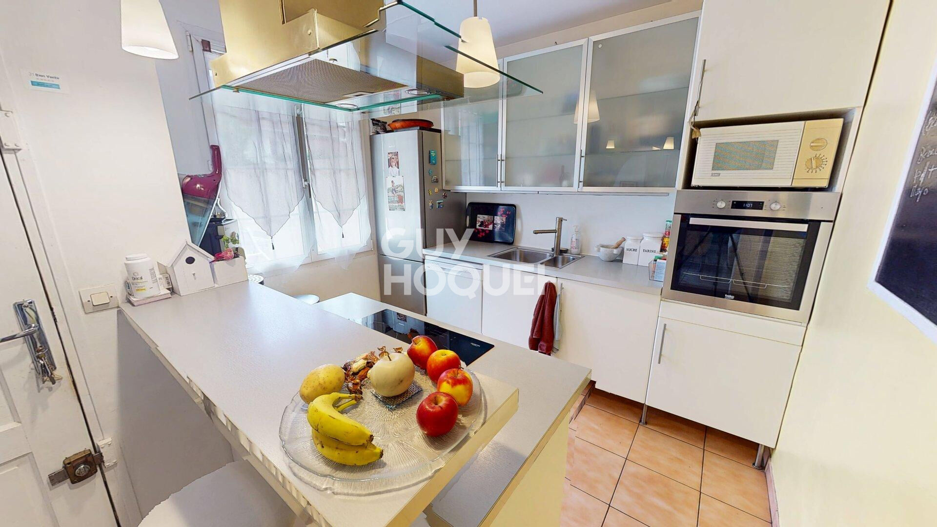 BASOCHE-Maison à vendre - 4 pièces, 2 chambres à Les Pavillons Sous Bois