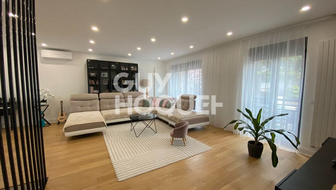 Maison d'exception à vendre - 5 chambres - Grand standing à Les Pavillons Sous Bois