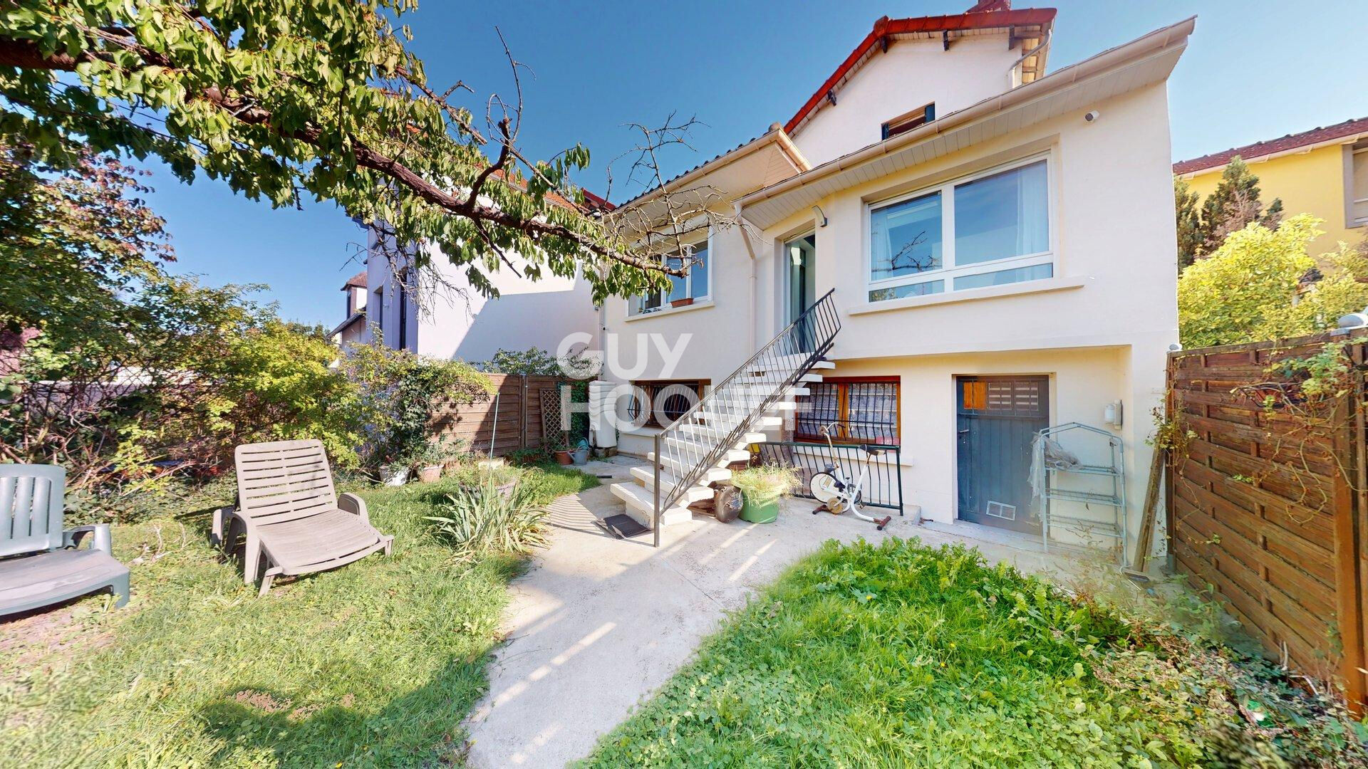 Maison spacieuse à vendre aux Pavillons sous Bois - 4 chambres et jardin