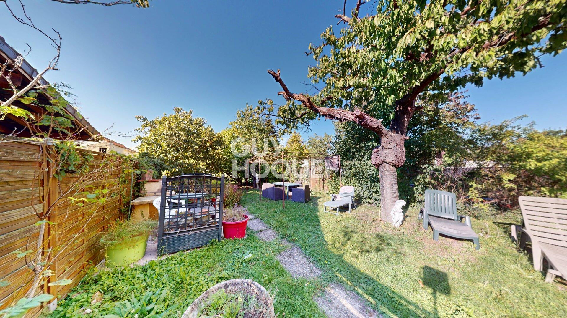 Maison spacieuse à vendre aux Pavillons sous Bois - 4 chambres et jardin