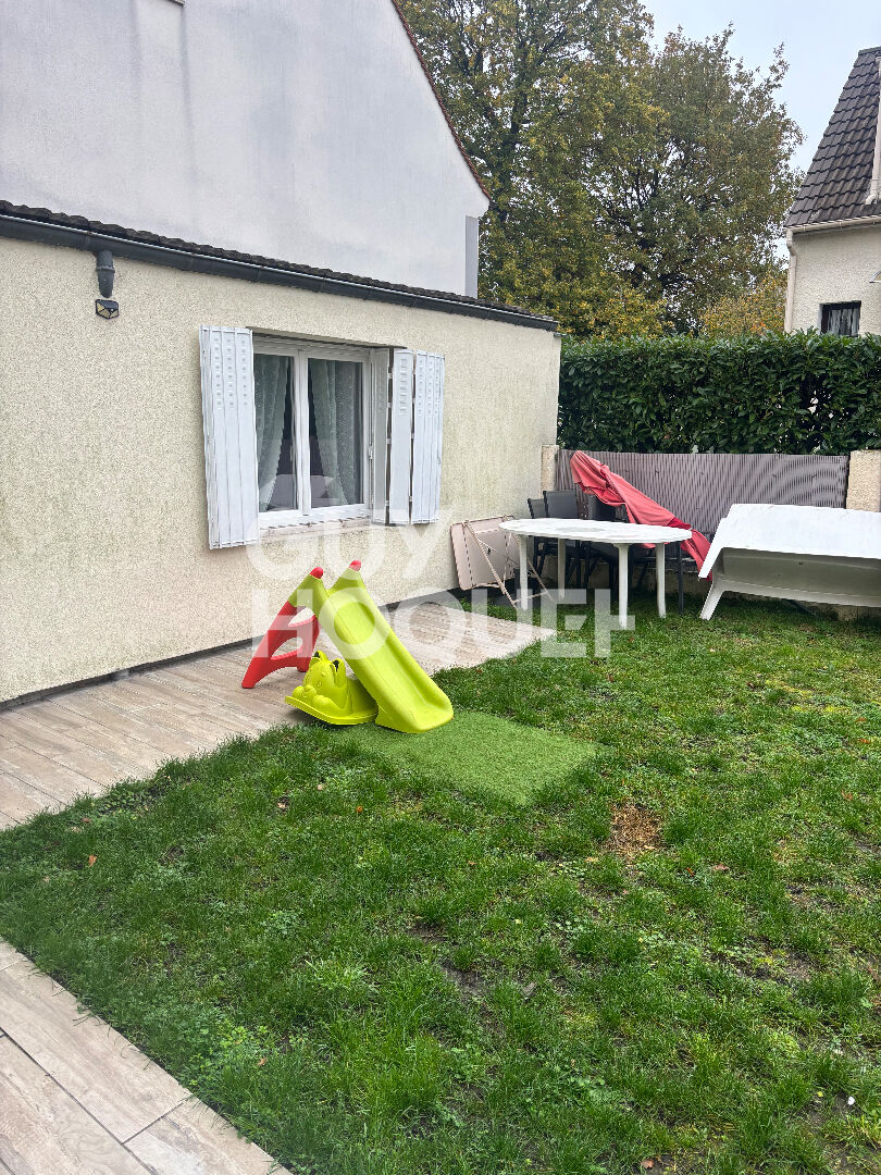 Maison à vendre à Livry-Gargan - 5 pièces, 3 chambres, bon état