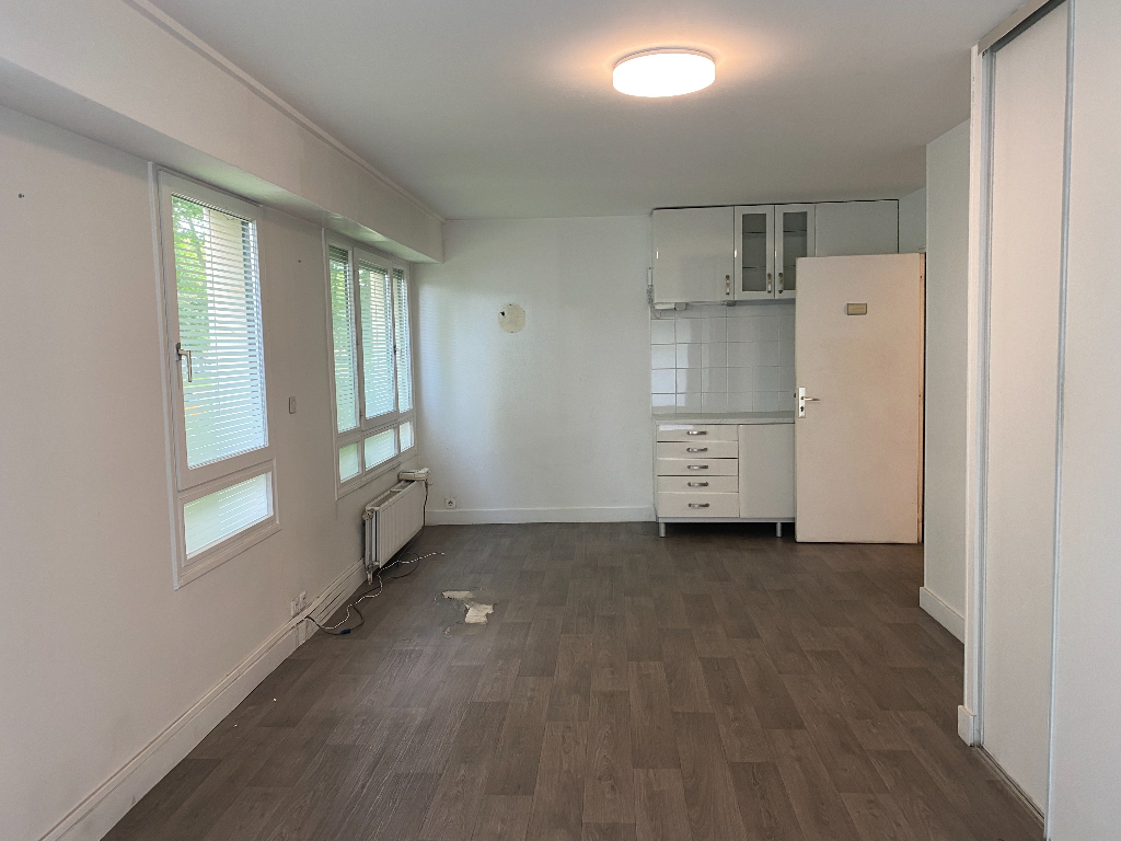 Vente : appartement 4 pièces à LEVALLOIS PERRET