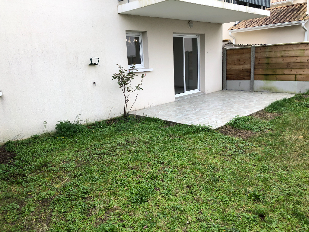 APPARTEMENT 3 PIÈCES AU CALME - AVEC JARDIN