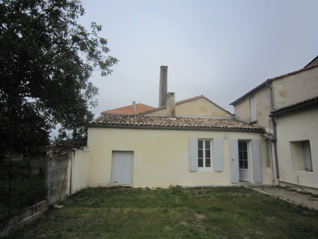 Maison T3 (76 m²) à louer à GENISSAC