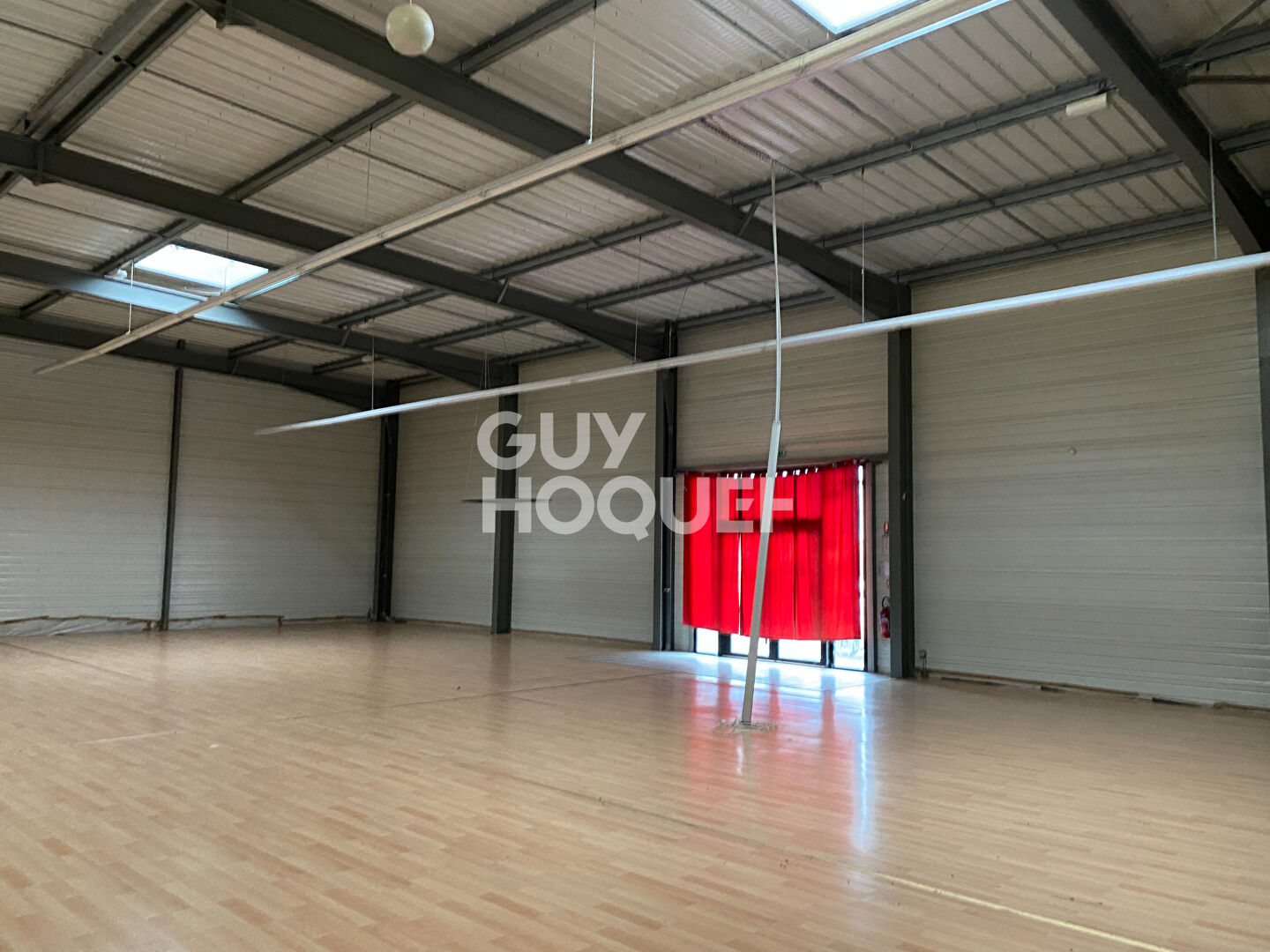 Local commercial Saint Medard De Guizieres 630 m2