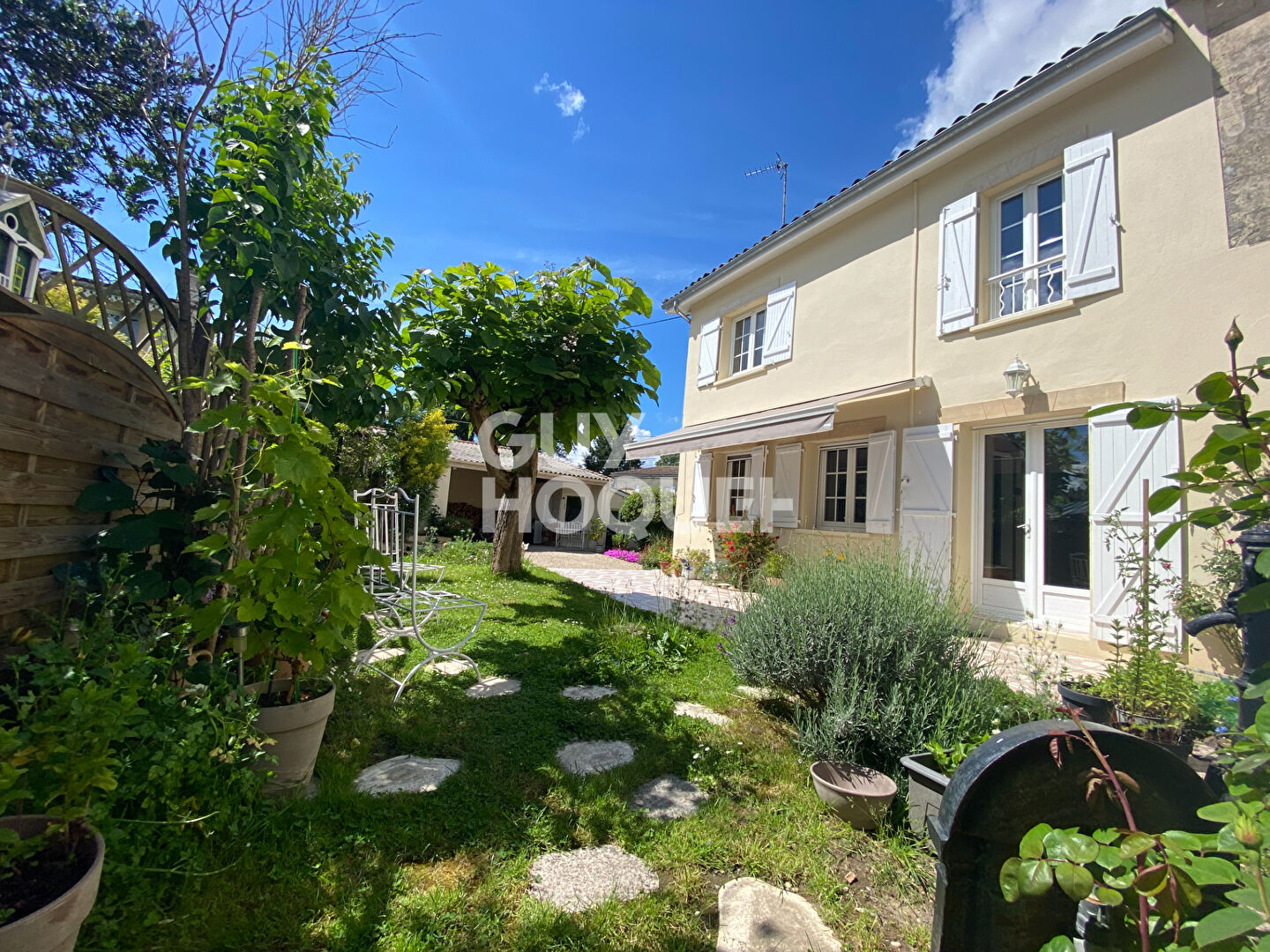 PROCHE SAINT EMILION A 10 minutes