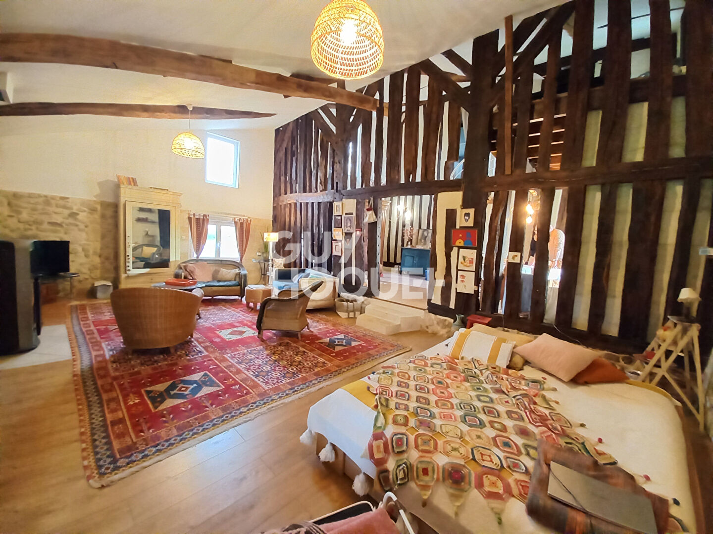 A 20 MN DE LIBOURNE PROCHE COMMERCES;