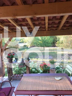 A 20 MN DE LIBOURNE PROCHE COMMERCES;