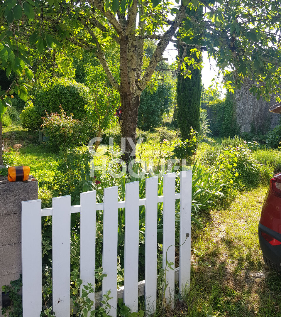 FRONSAC A 5 MINUTES DE LIBOURNE