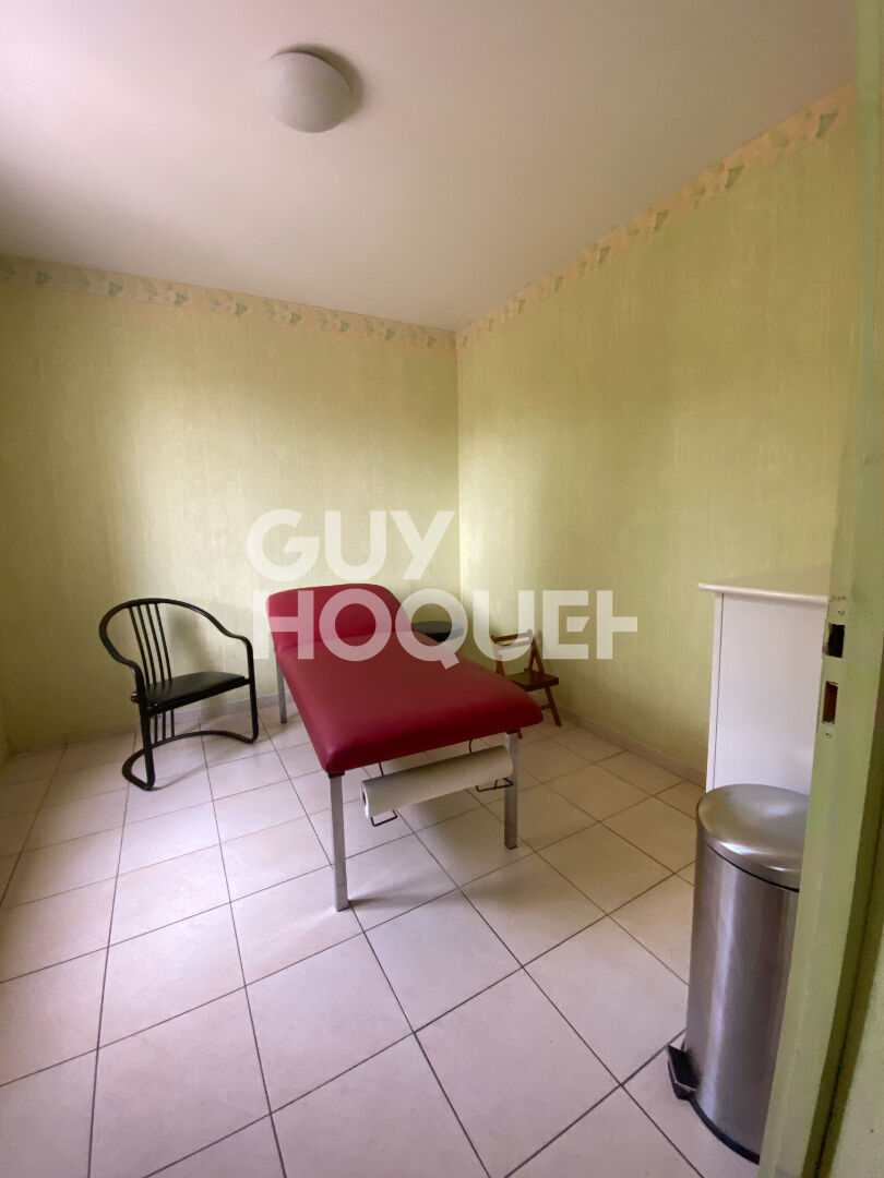 LIBOURNE , MAISON PIERRE -  LOCAL PROFESSIONNEL ET APPARTEMENTS LIBRES