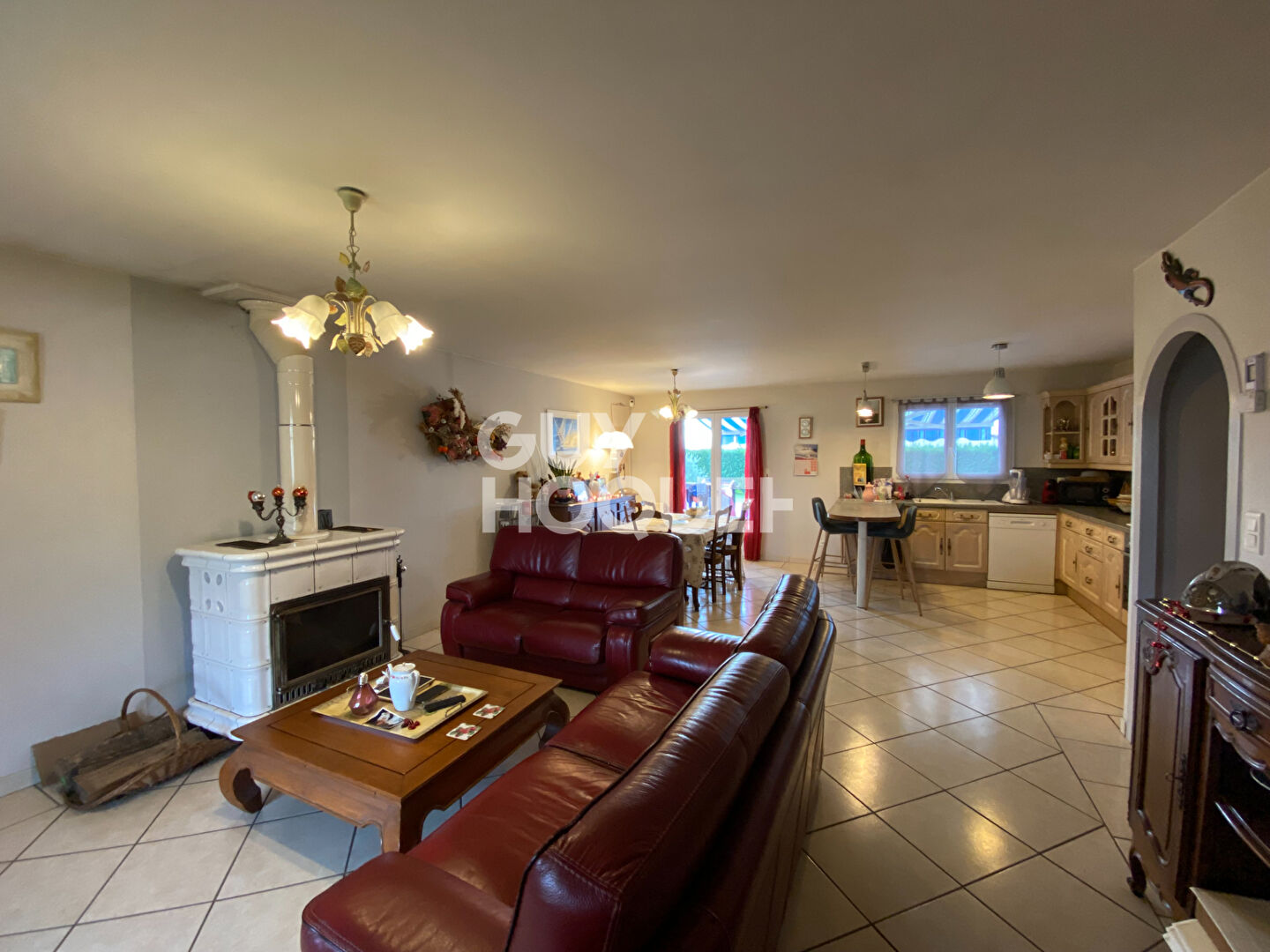 A 15 MINUTES DE LIBOURNE MAISON ET GRAND GARAGE DE 36M²