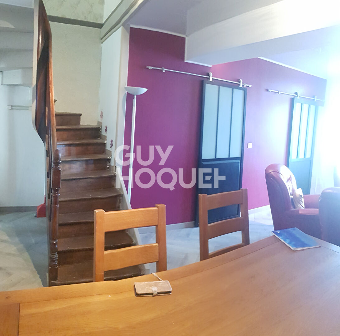 FRONSAC A 5 MINUTES DE LIBOURNE