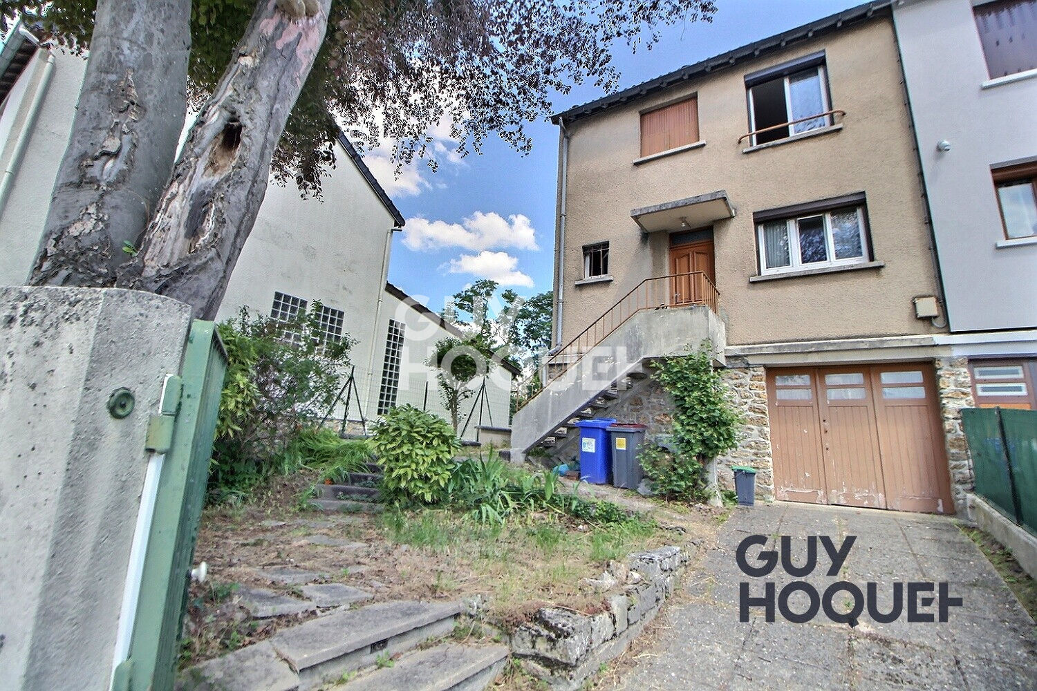 Maison sur terrain de 712 m²