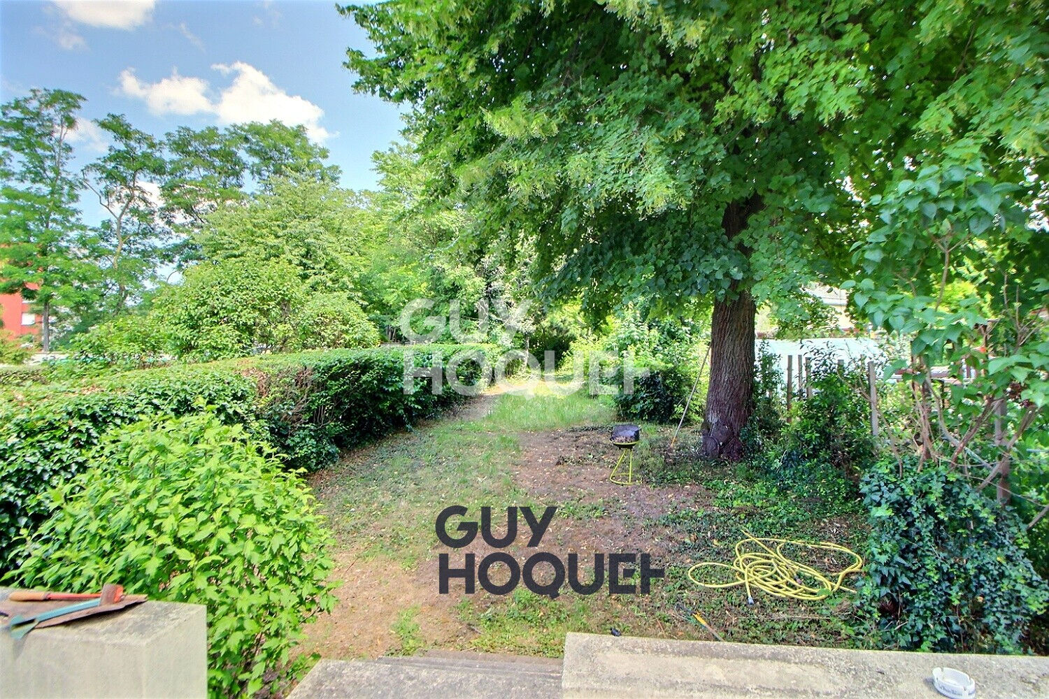 Maison sur terrain de 712 m²