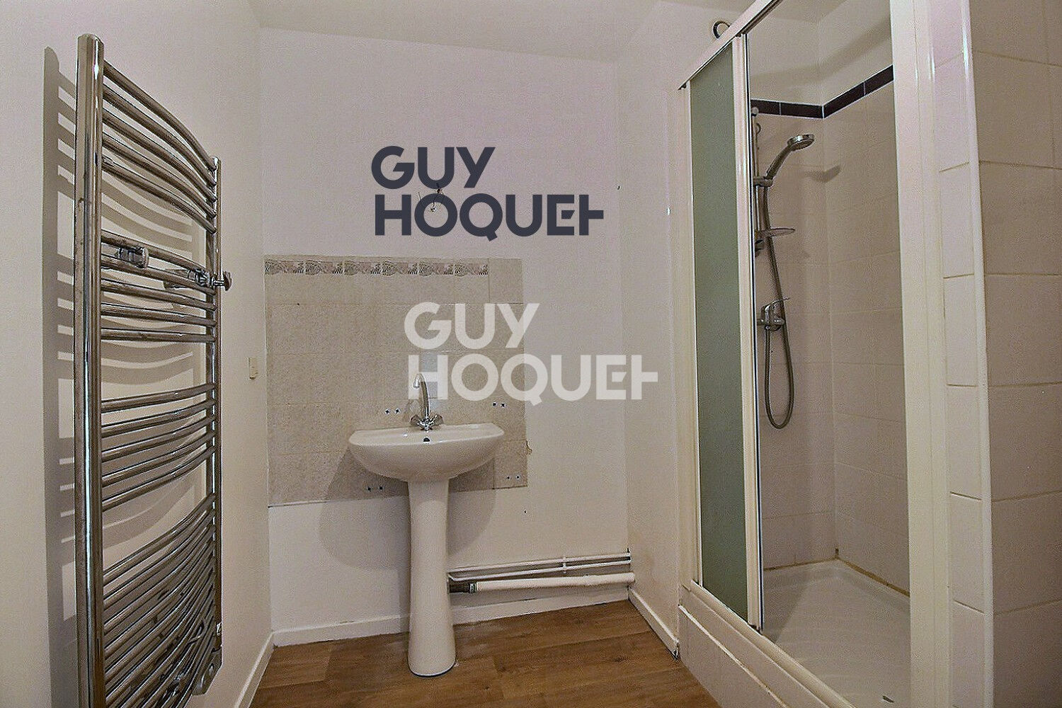 Grand 3 pièces  avec charges à moins de 800  l'année à découvrir rapidement !