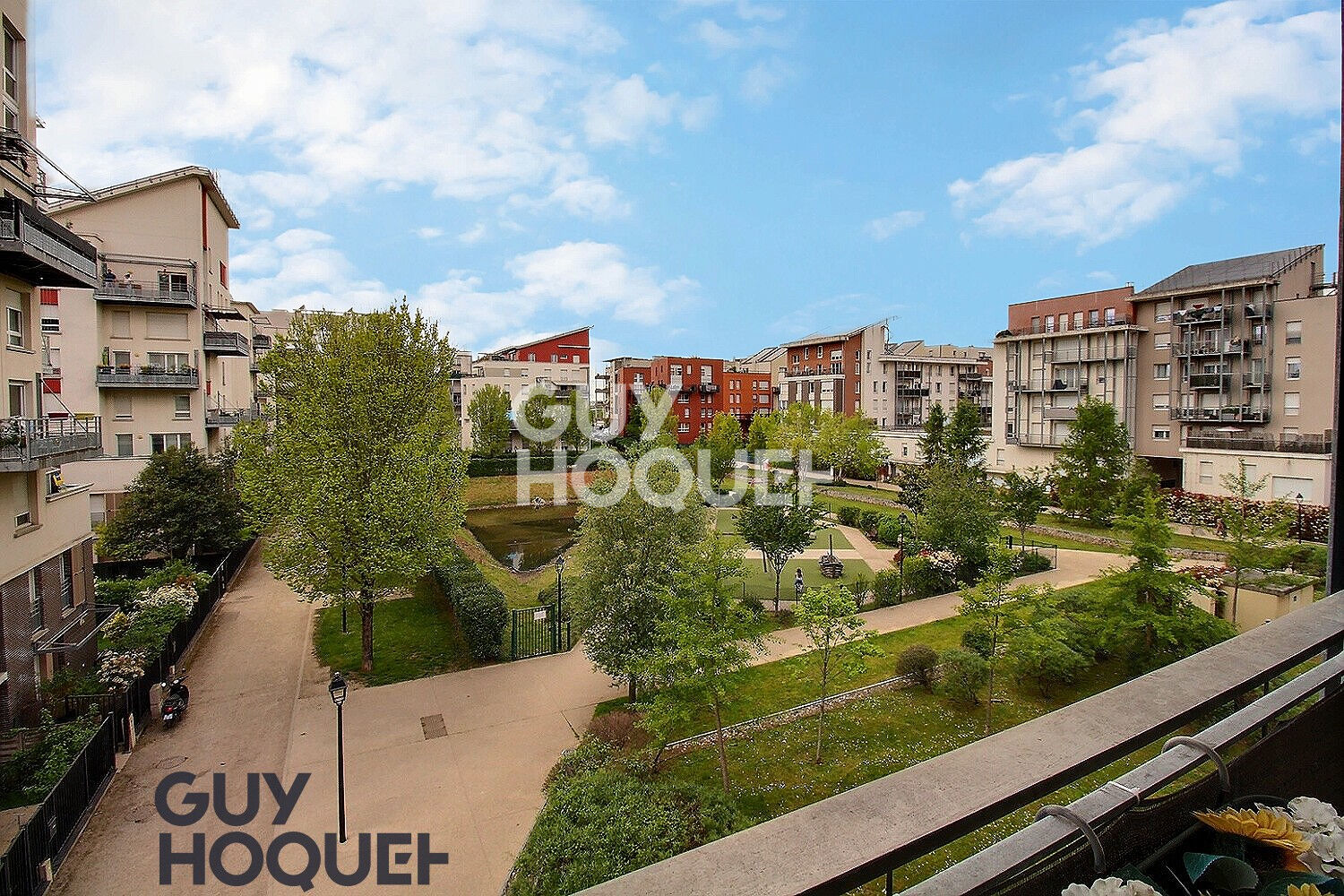 Studio avec terrasse à découvrir rapidement !