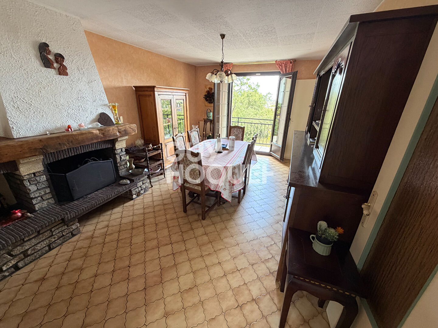 Maison individuel avec très grand terrain !