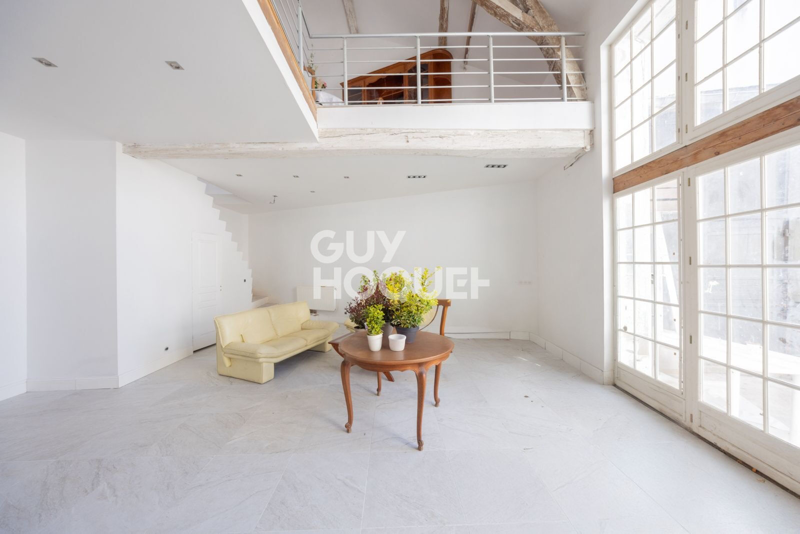 Local d'habitation style LOFT dans le DOMAINE DU PIPLE