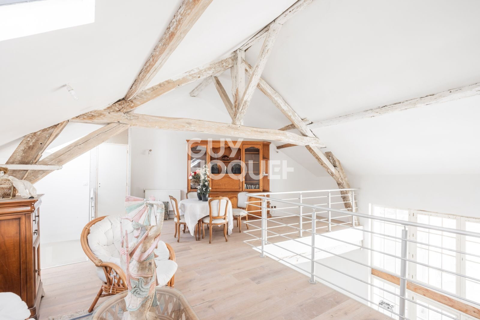 Local d'habitation style LOFT dans le DOMAINE DU PIPLE
