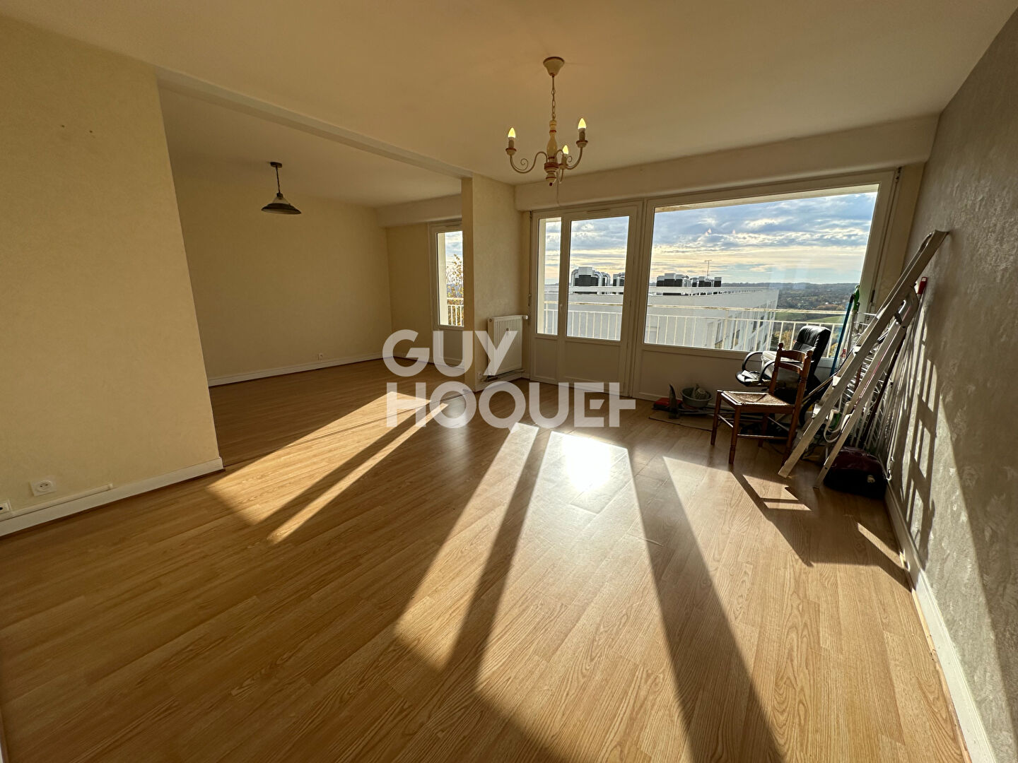 LISIEUX -  APPARTEMENT 4 PIÈCES 91.38 m²