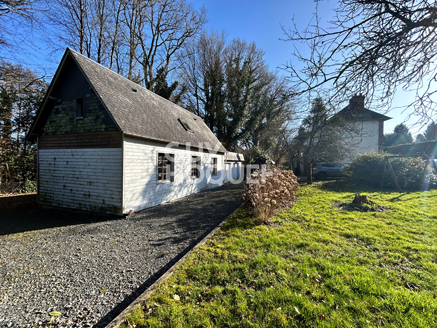 7 MINUTES DE LISIEUX - MAISON DE MAÎTRE - 7 PIÈCES 120 M²