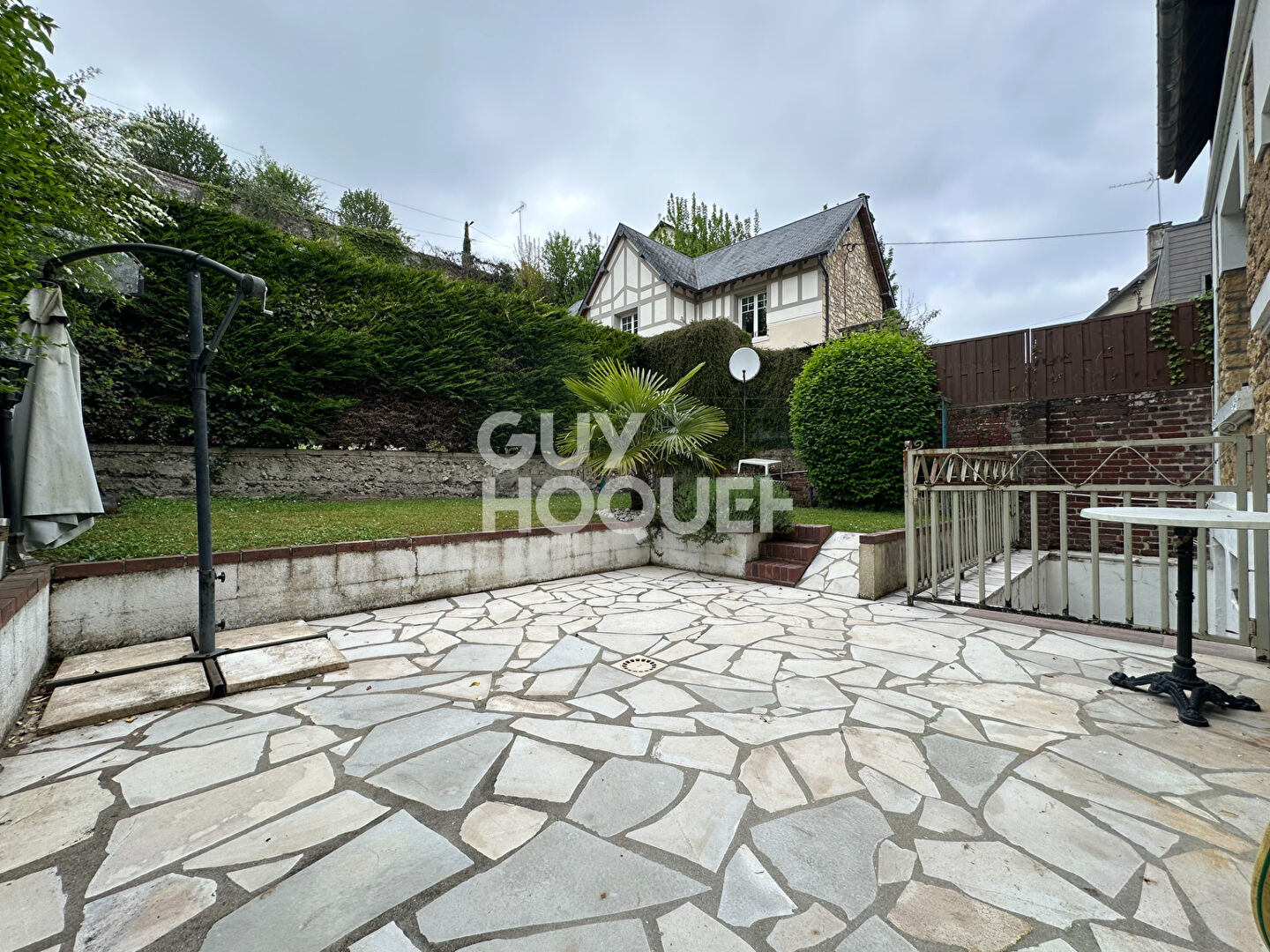 MAISON ANGLO NORMANDE CENTRE VILLE DE LISIEUX - 5 pièce(s) 87 m2