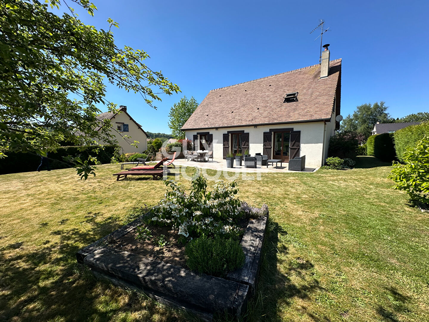 AUX PORTES DE LISIEUX - MAISON  6 PIÈCES - 130 M²