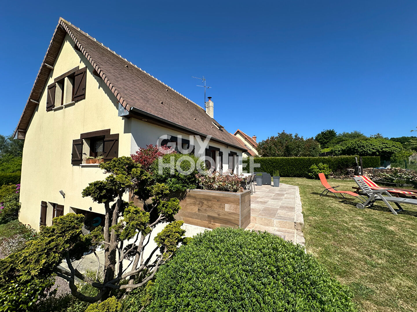 AUX PORTES DE LISIEUX - MAISON  6 PIÈCES - 130 M²