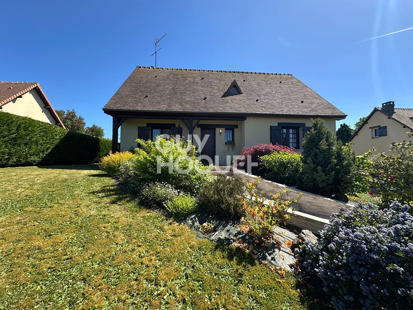 AUX PORTES DE LISIEUX - MAISON  6 PIÈCES - 130 M²