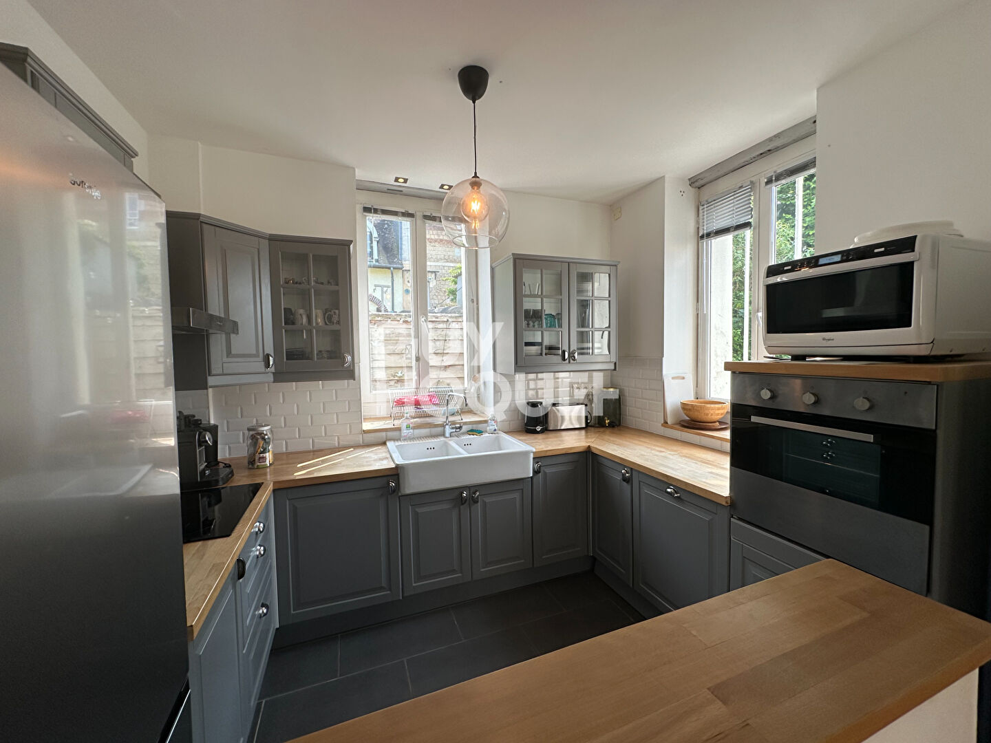 LISIEUX CENTRE VILLE - MAISON DE VILLE 100 m² - 4 PIÈCES