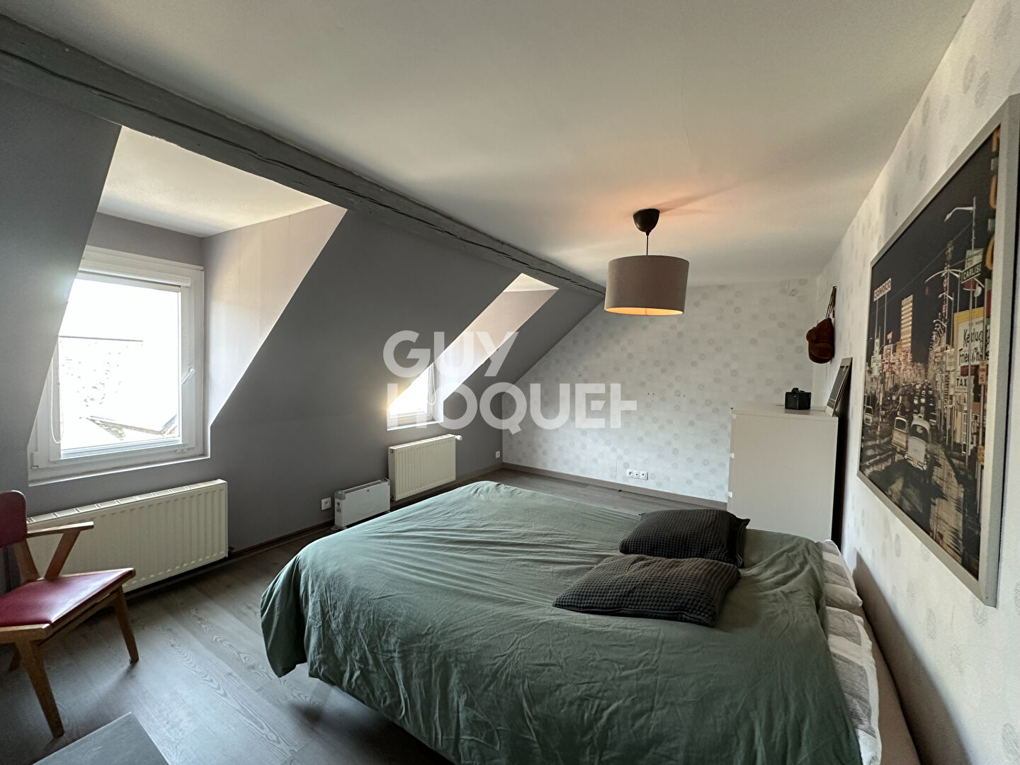 LISIEUX CENTRE VILLE - MAISON DE VILLE 100 m² - 4 PIÈCES