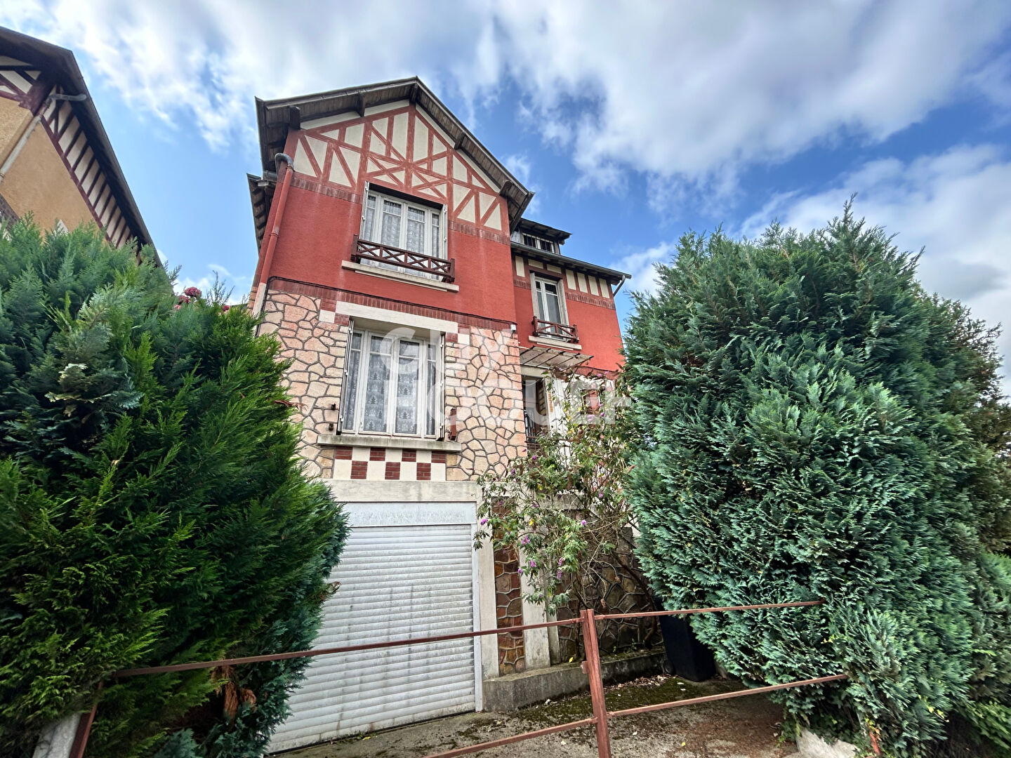 MAISON ANGLO NORMANDE LISIEUX - 5 pièces 117 m2