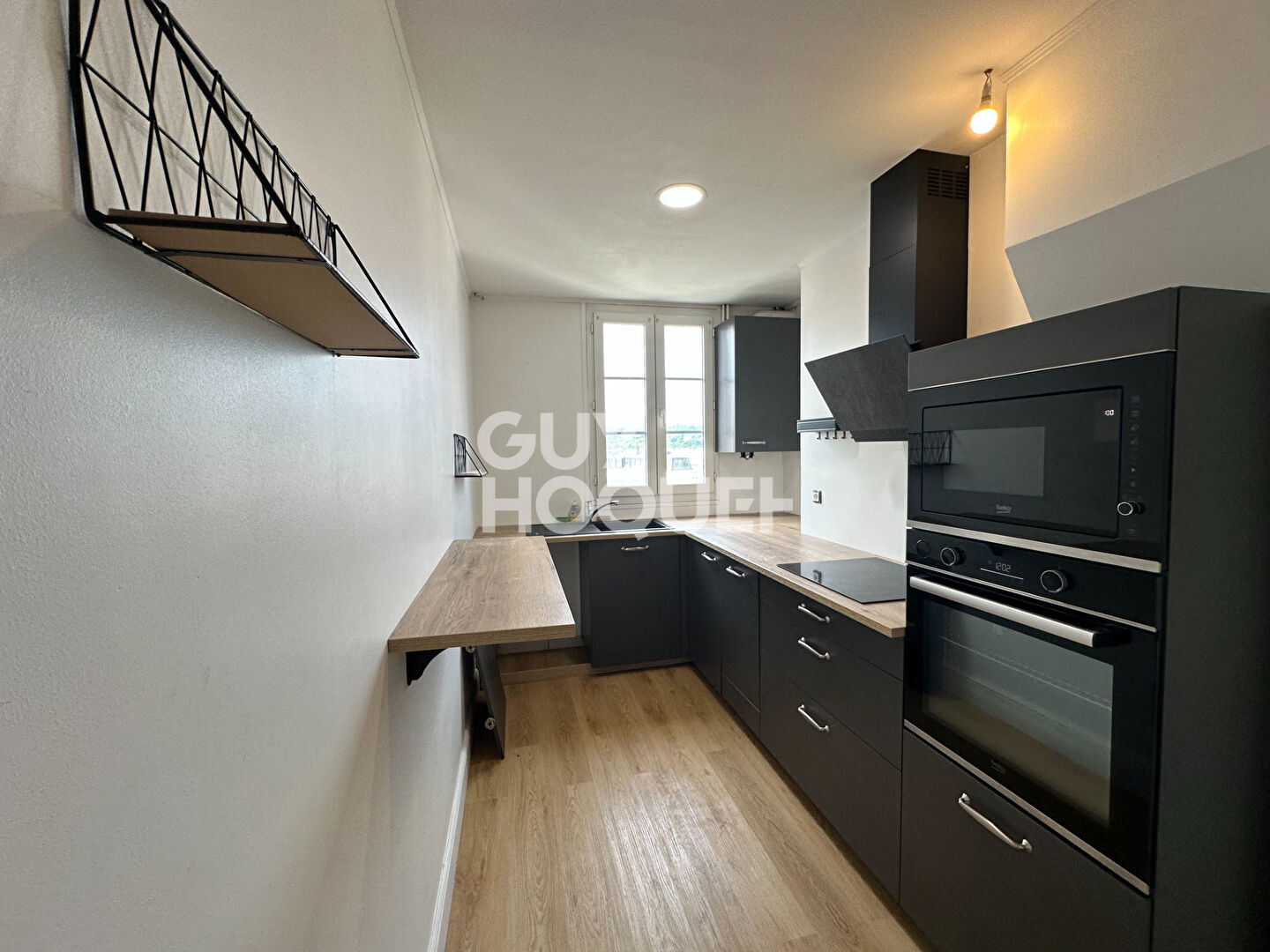 Appartement totalement rénové au centre ville de Lisieux