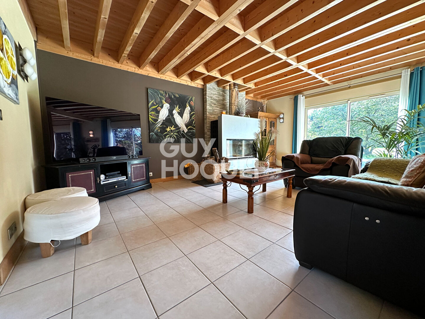 AUX PORTES DE LISIEUX  - MAISON CONTEMPORAINE ET FAMILIALE DE  8 PIÈCES