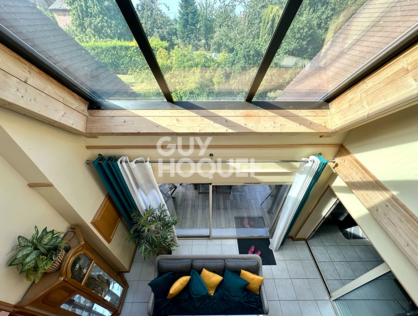 AUX PORTES DE LISIEUX  - MAISON CONTEMPORAINE ET FAMILIALE DE  8 PIÈCES