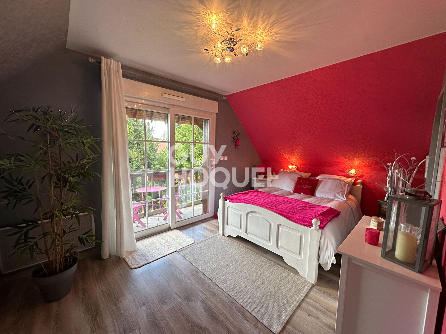 AUX PORTES DE LISIEUX  - MAISON CONTEMPORAINE ET FAMILIALE DE  8 PIÈCES