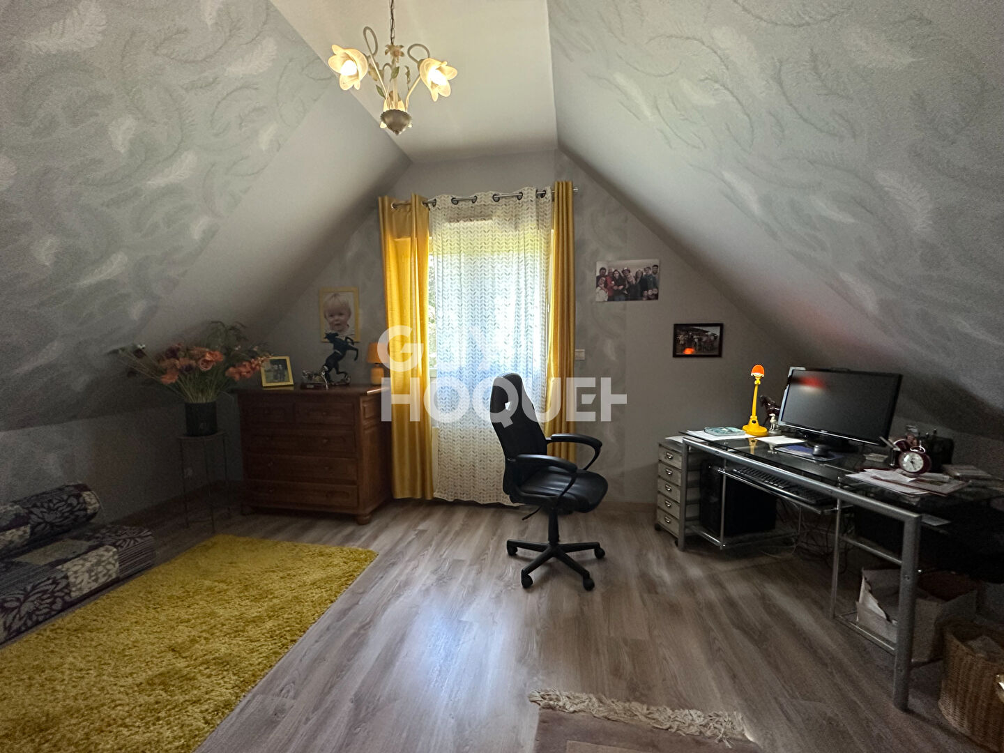 AUX PORTES DE LISIEUX  - MAISON CONTEMPORAINE ET FAMILIALE DE  8 PIÈCES