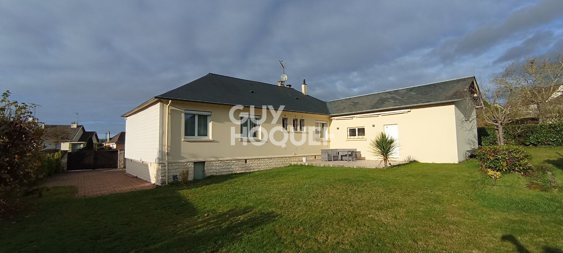 NORD LISIEUX 5 MINUTES - MAISON PLAIN PIED 5 PIÈCES 90 M²