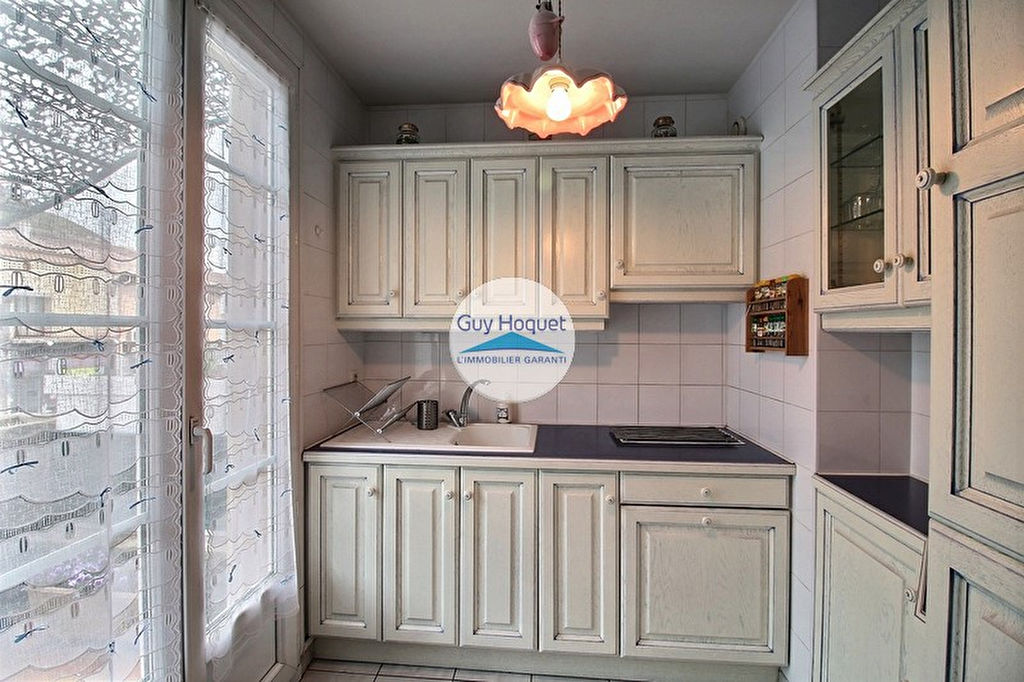 LIVRON - Appartement  2 pièces 40 ,03 m² avec cave et garage