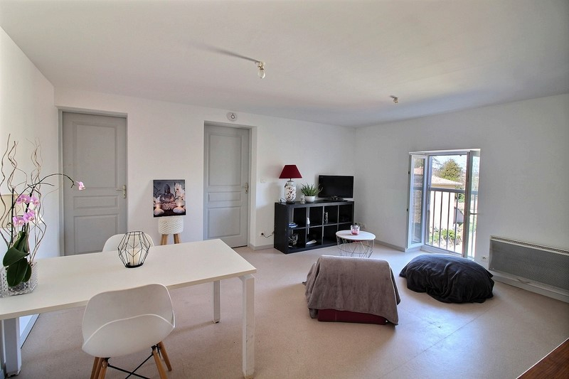 LIVRON SUR DROME : appartement F2 (39 m²) à louer