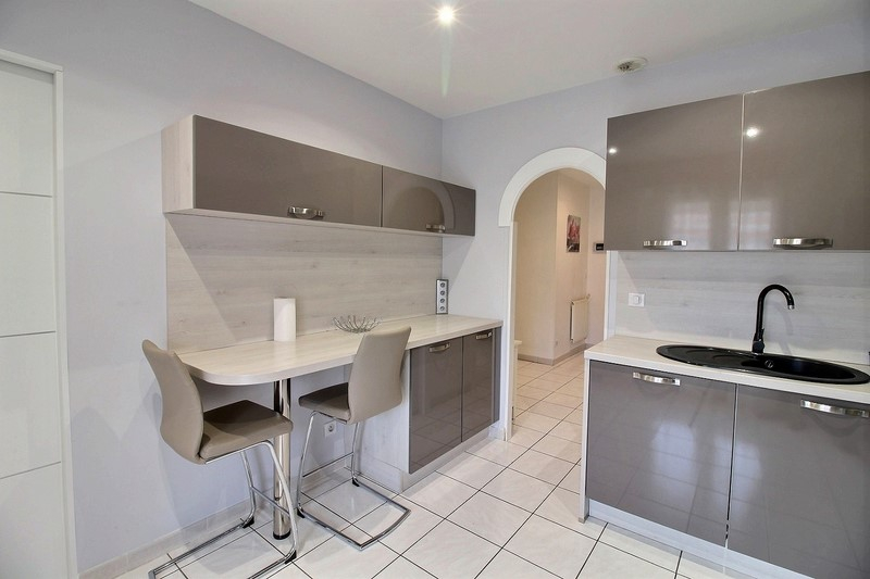 Maison de 106 m² à vendre à LIVRON SUR DROME (26250).