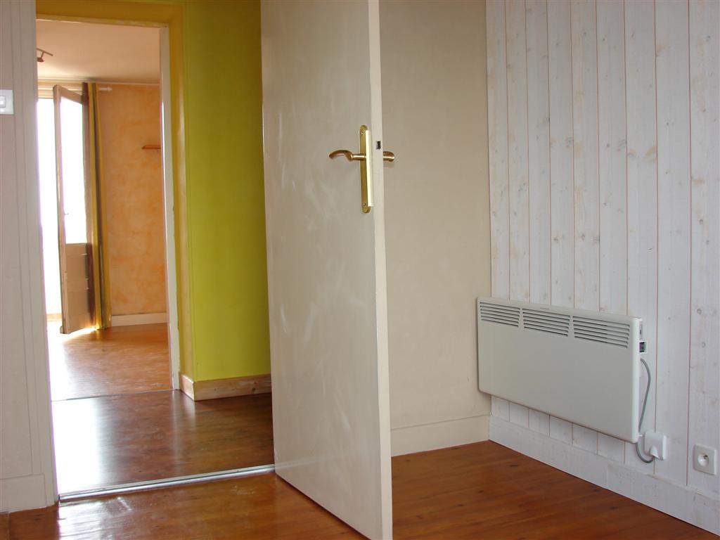 LIVRON SUR DROME - APPARTEMENT TYPE 3