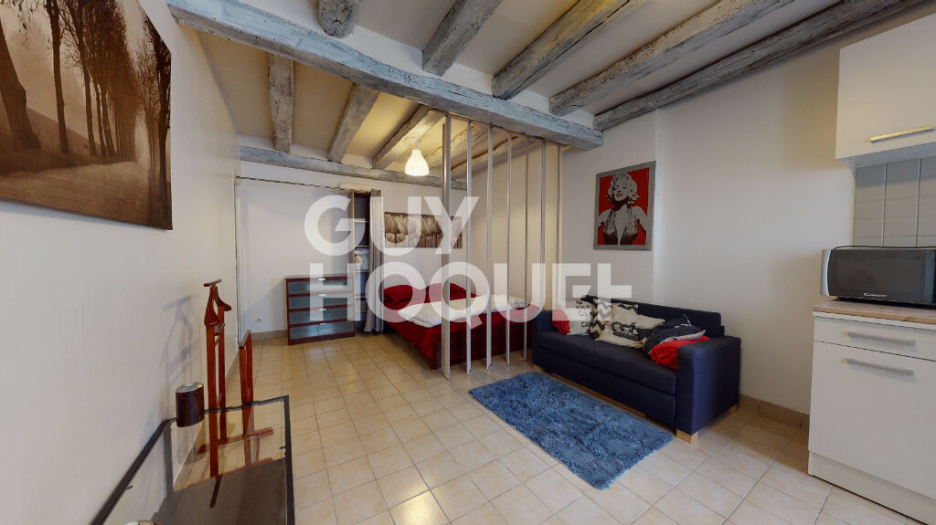 La ville du bois - centre ville : Studio meublé à louer