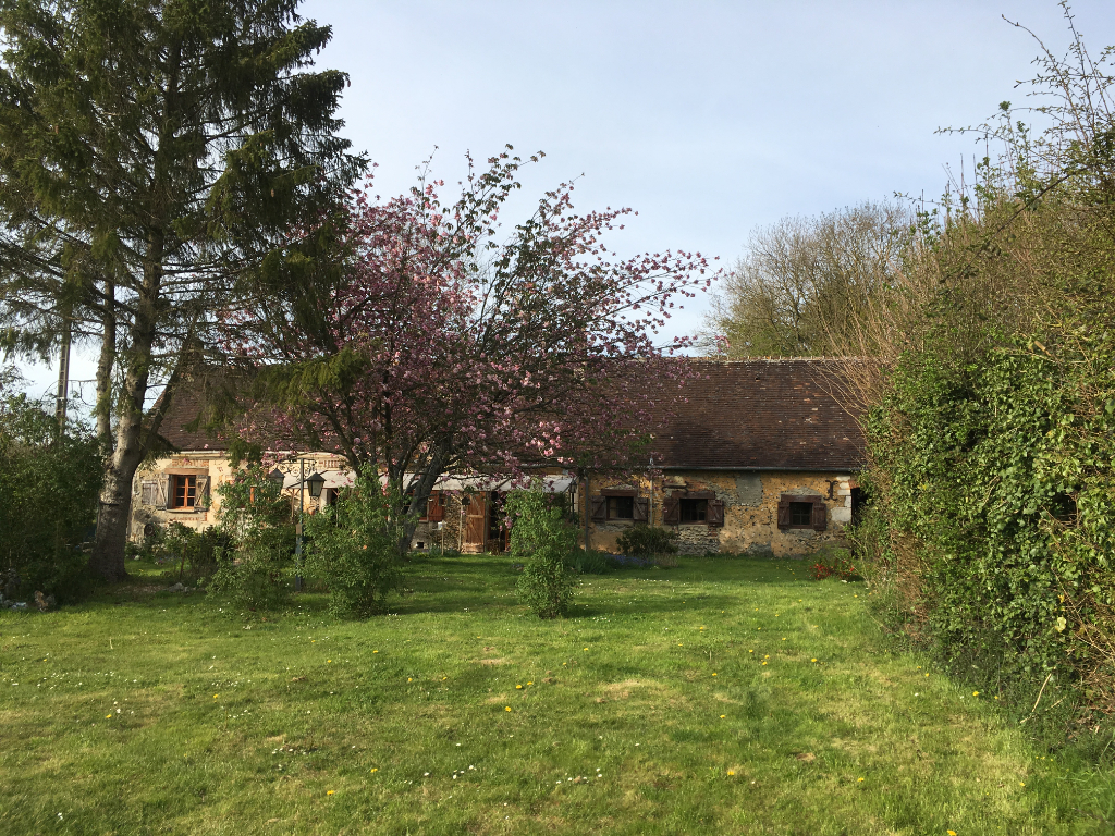 Longère Longny les Villages, 115 m² habitables 1560 m² terrain