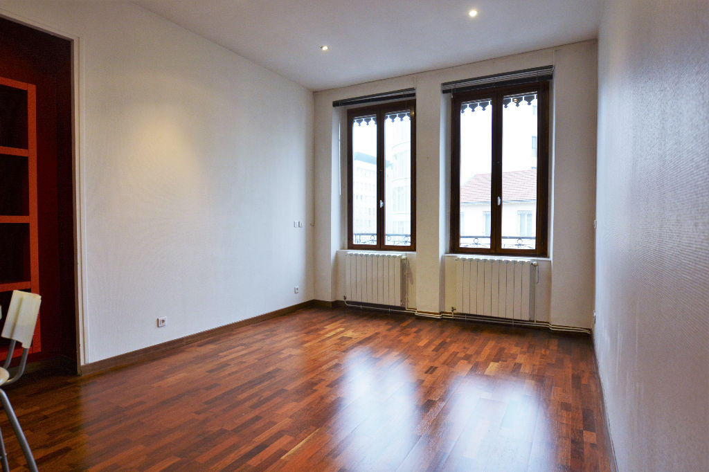 LYON 7 GARIBALDI / BERTHELOT - Appartement 3 pièces 62 m² à louer